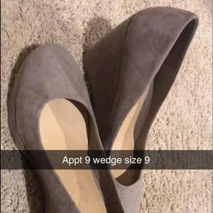 Apt 9 grey wedge